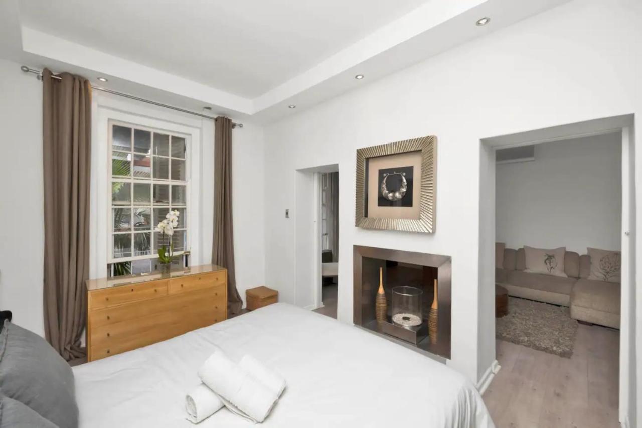Charming Townhouse In De Waterkant ケープタウン エクステリア 写真
