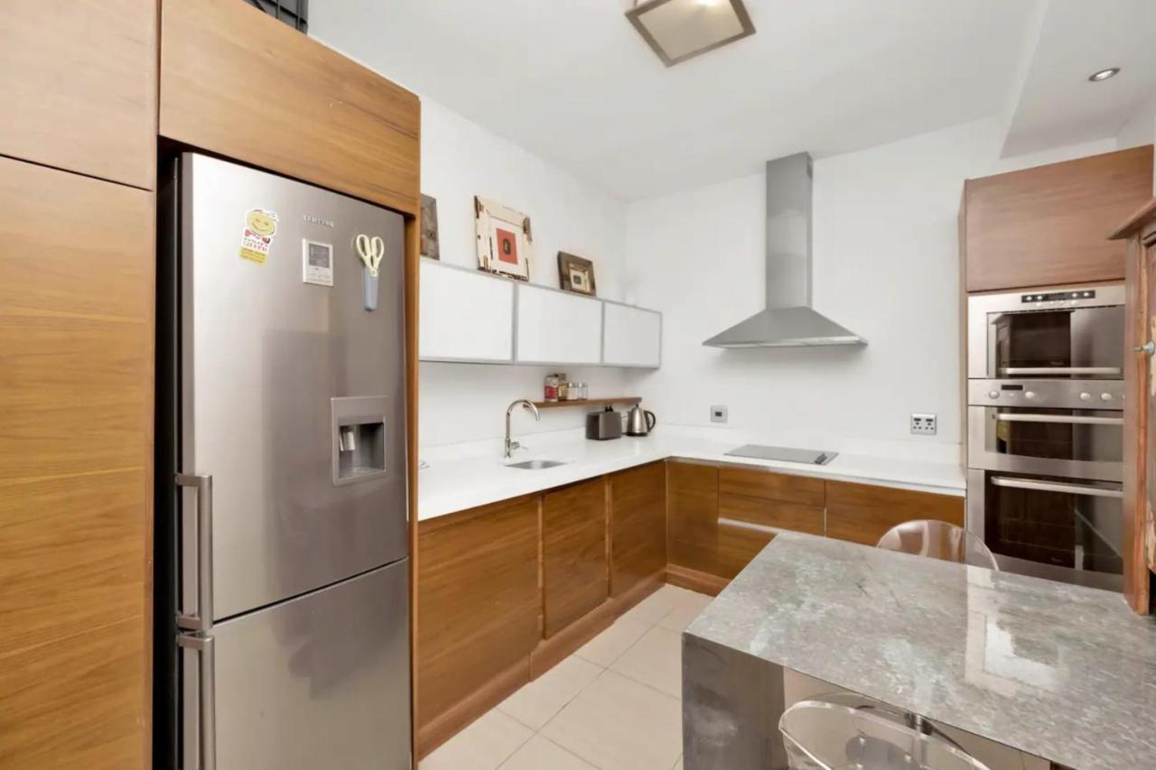 Charming Townhouse In De Waterkant ケープタウン エクステリア 写真